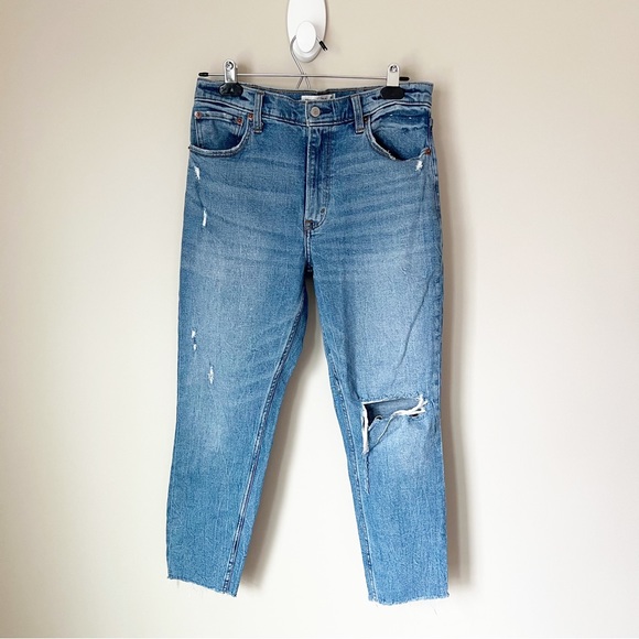 Abercrombie & Fitch Denim - Abercrombie The Skinny High Rise Distressed Raw Hem Jean Light Wash 29